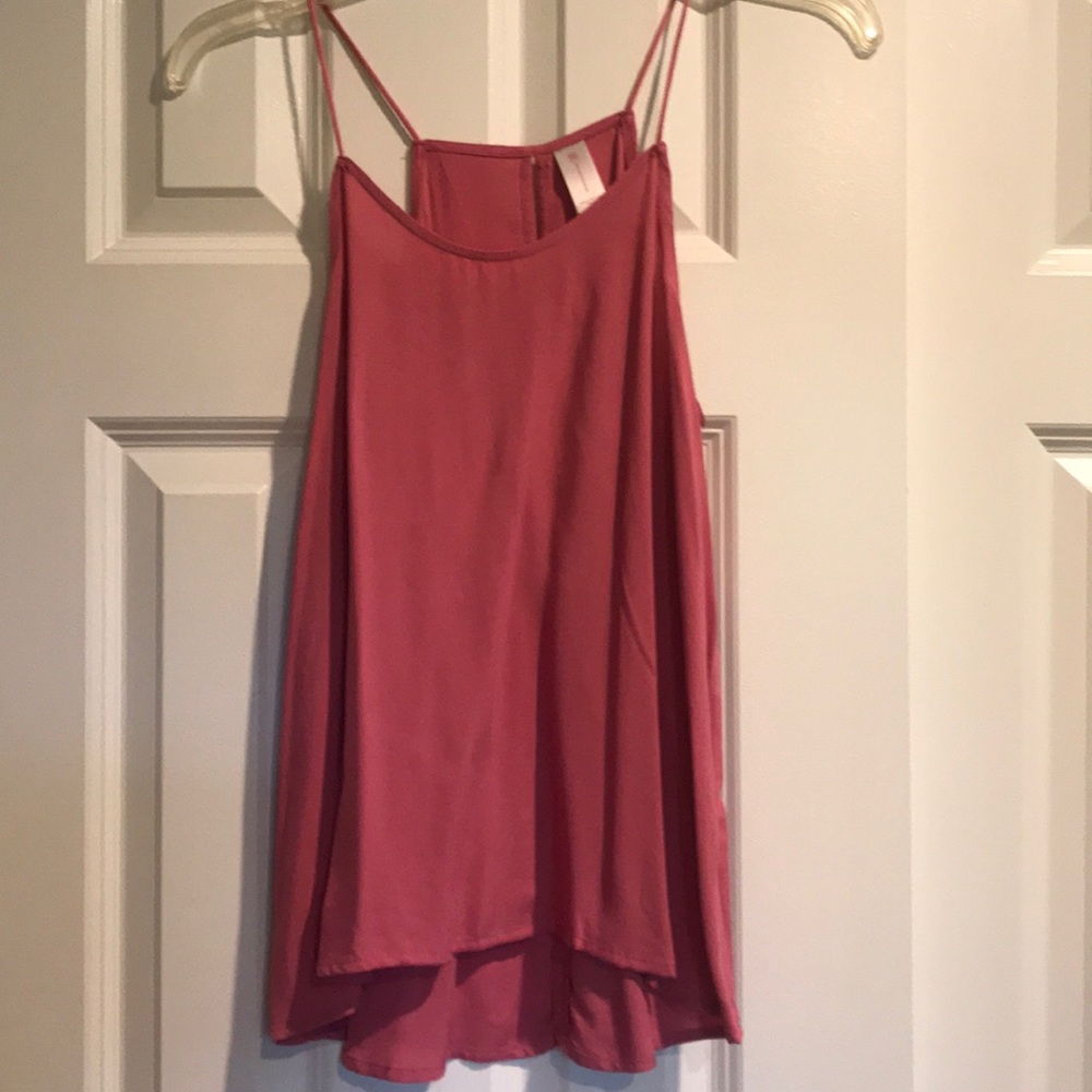 Lightweight tank top